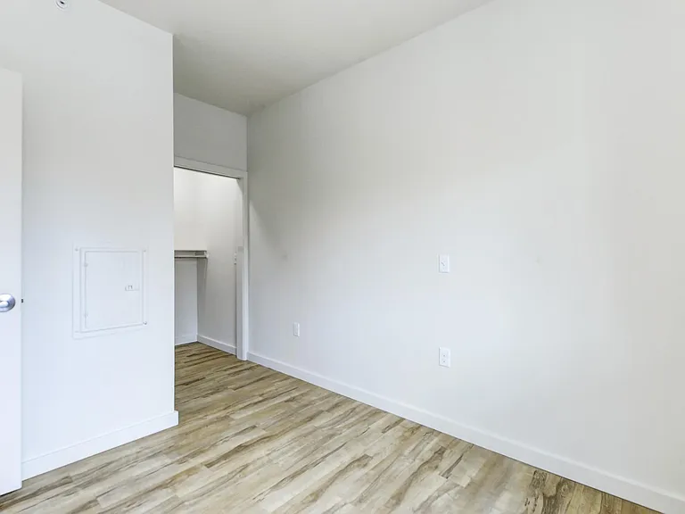 1220 Mapleton Ave — Photo 19