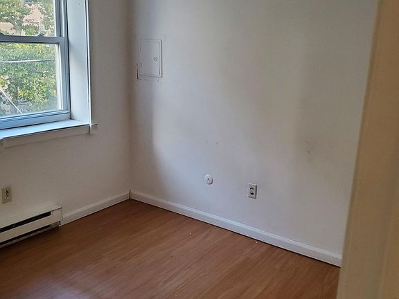 4th image of 1312 Jackson St Floor 3