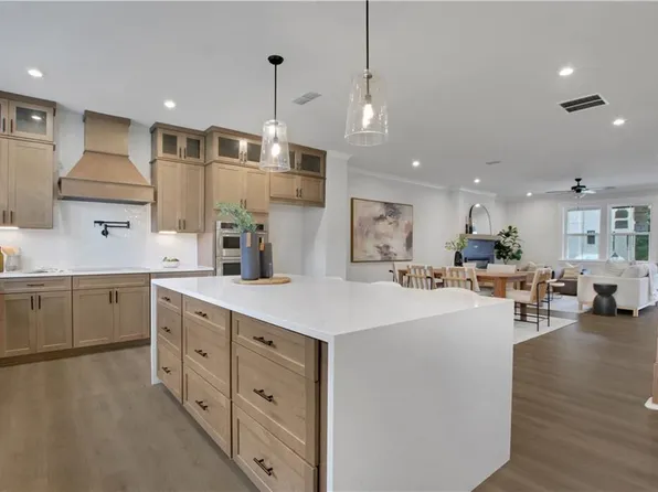 116 Bridgecrest Rd, Roswell, GA 30075