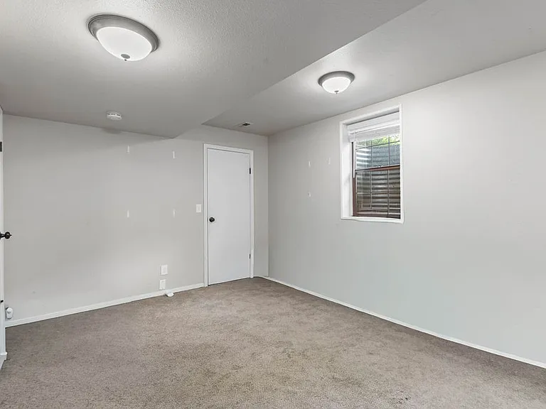 629 S Meldrum St — Photo 16