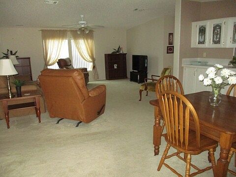 5th image of 745 Gladiola Dr