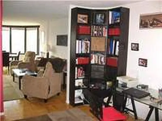 Rented by Metropolis Real Estate of Manhattan | media 21