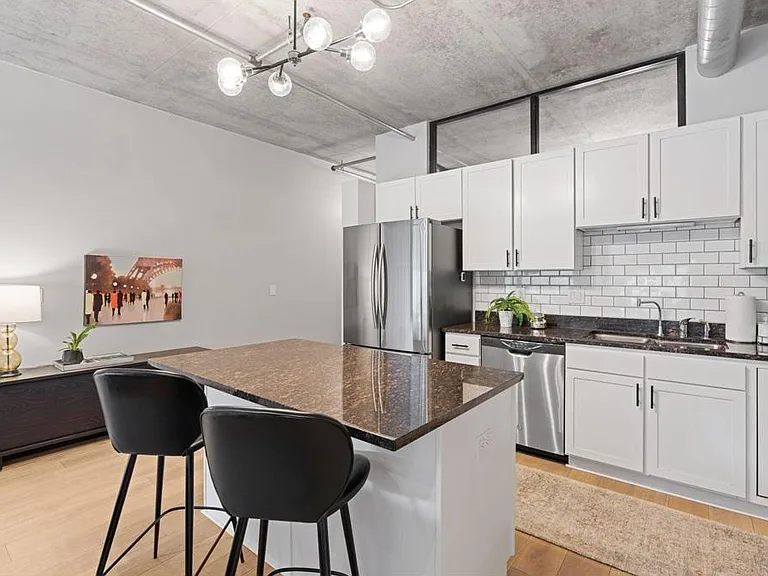 720 N 4th St #213 — Photo 6