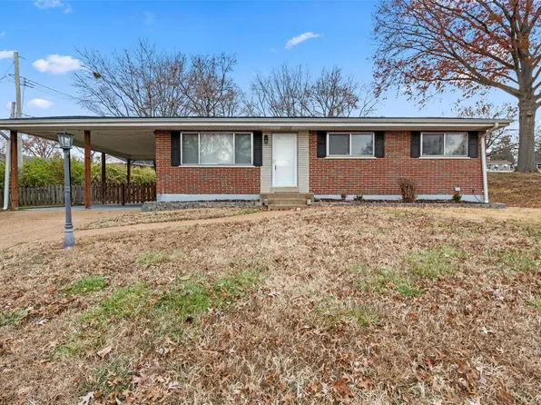 9301 Lodge Pole Ln, Saint Louis, MO 63126