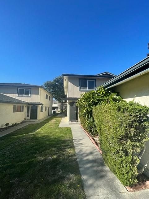 1st image of 1155 Chalmette Ave