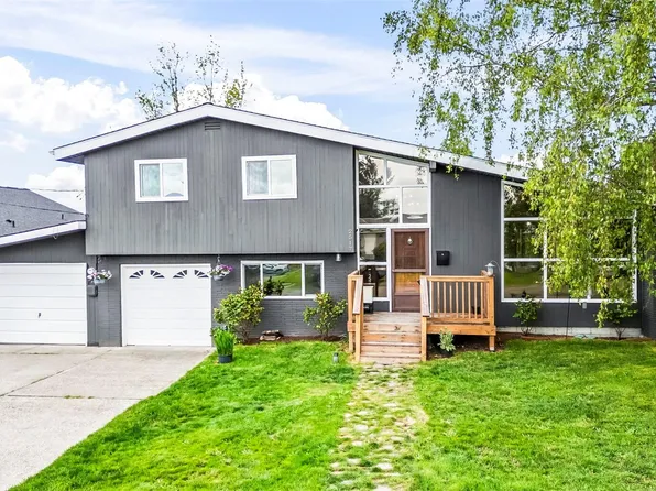 2517 Larch Place, Bremerton, WA 98310