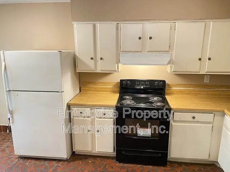 1982 Goldbrier Ln — Photo 12