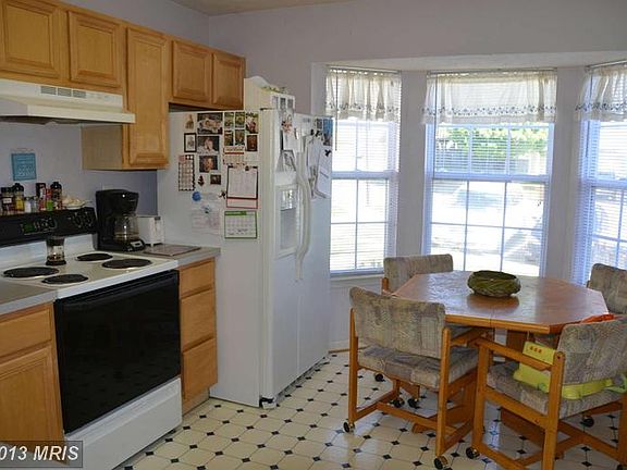 3rd image of 8137 Woodland Ln