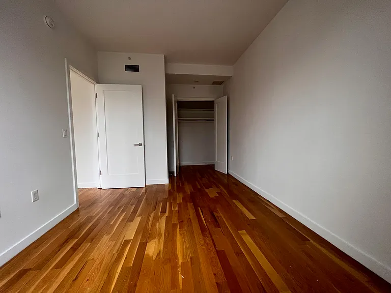 123 Parkside Ave #6Q — Photo 10