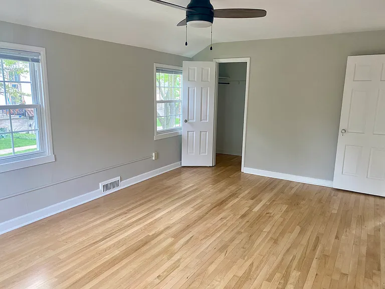 Large primary bedroom