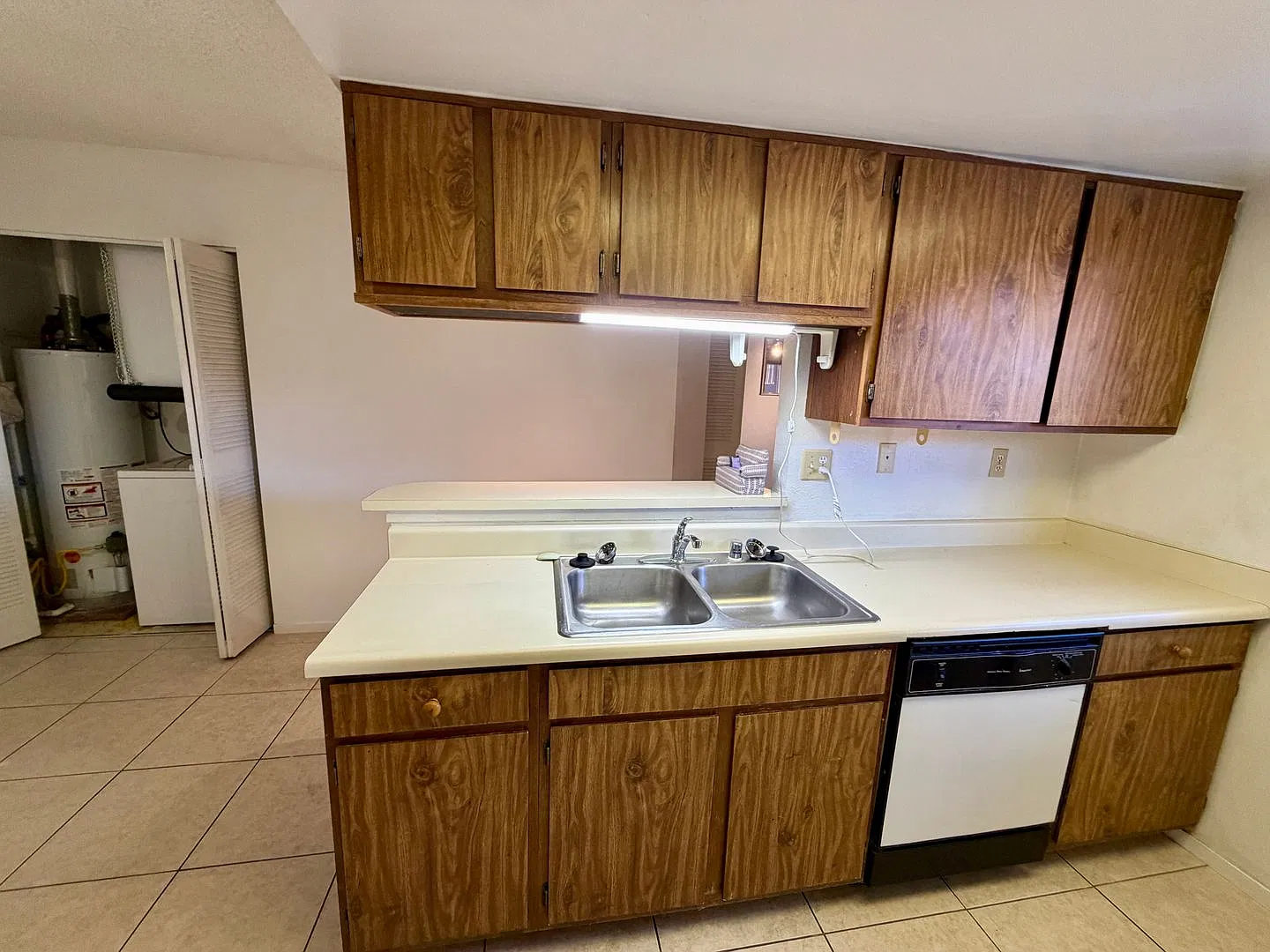 single story townhome — Photo 2