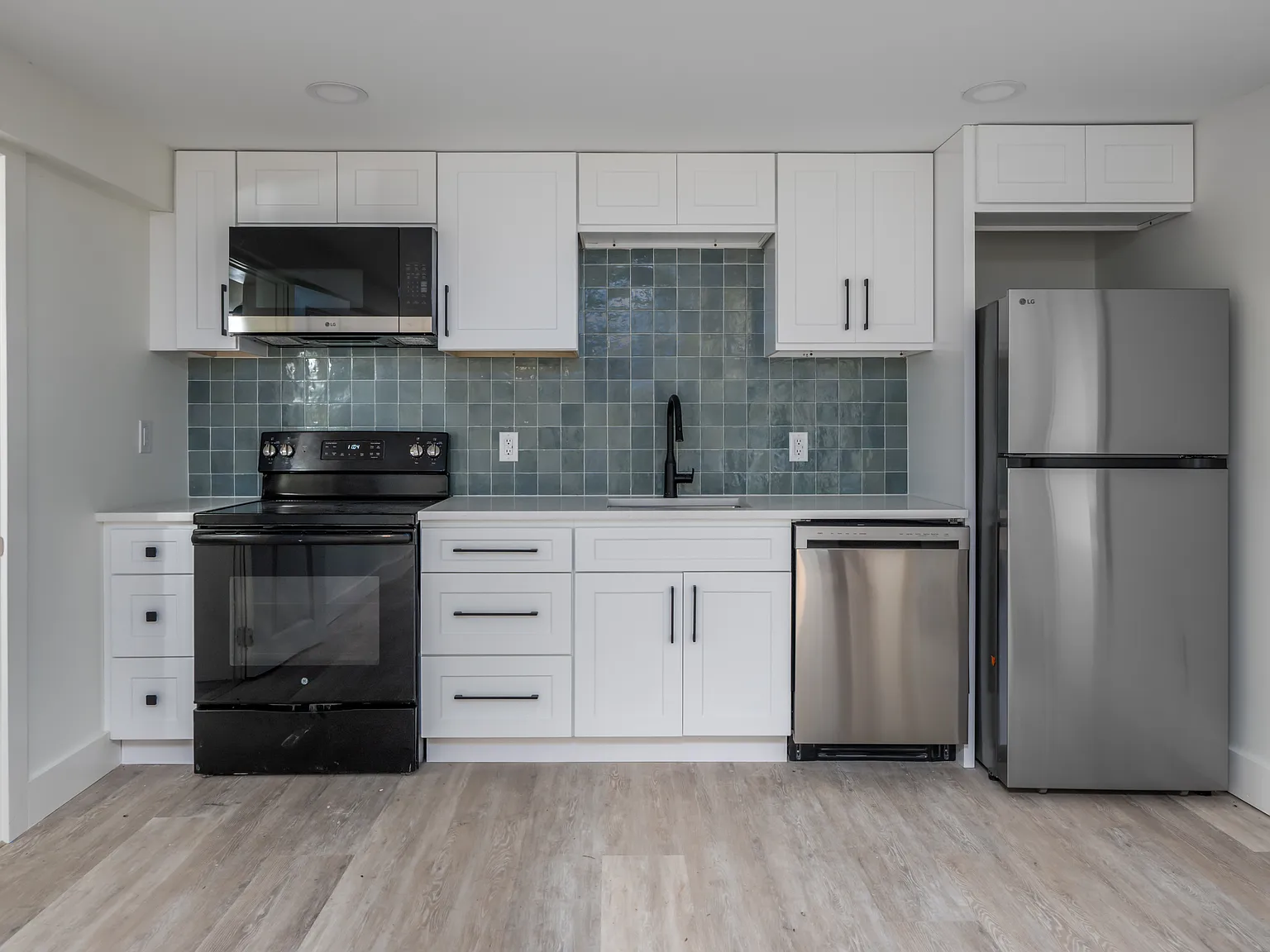 1 bed, 574 sqft, $1,345 — Photo 2