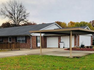 9 E Cresthill Rd, Terre Haute, IN 47802