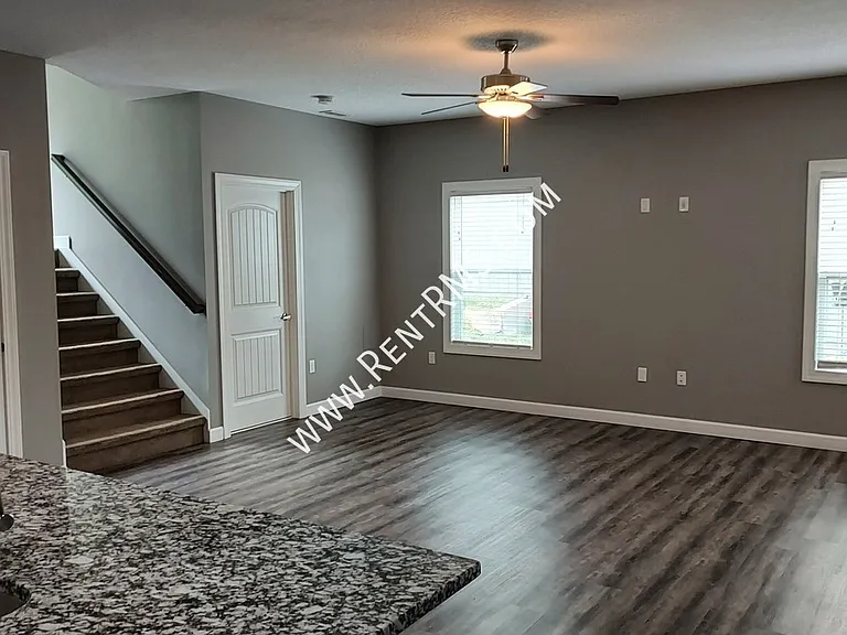 4405 SE Gemstone Ln — Photo 6