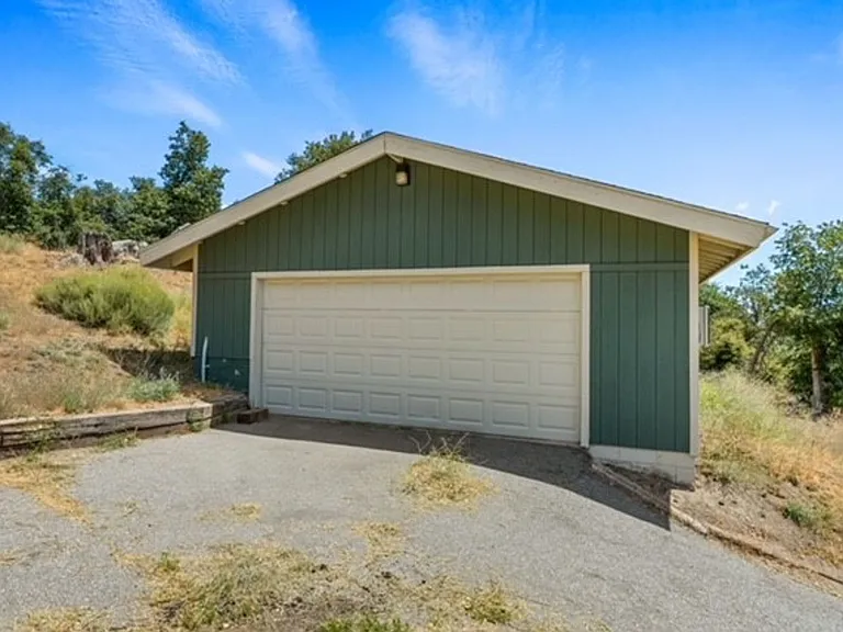 26120 Deertrail Dr — Photo 20