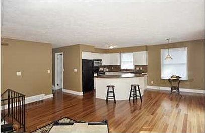 3rd image of 3174 Brockwood Dr NE