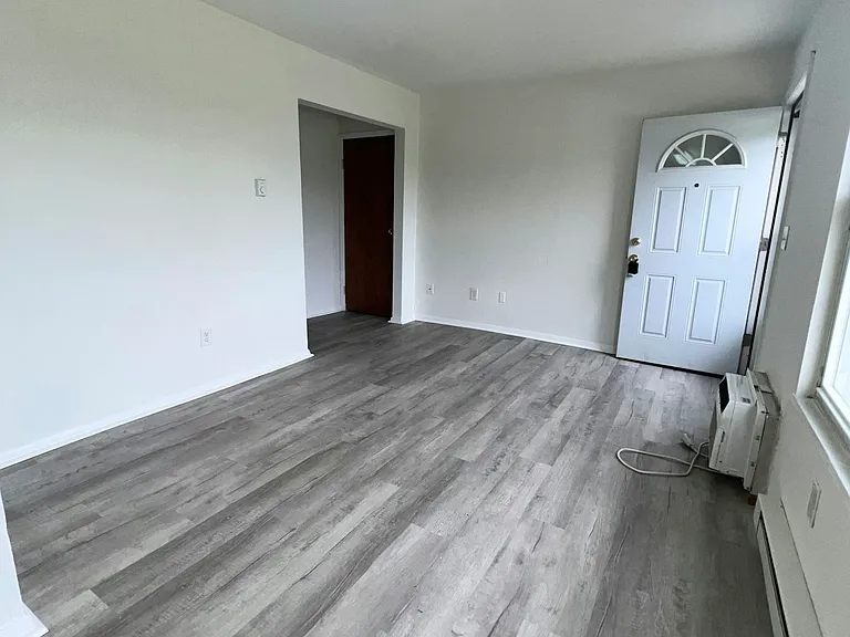 23 S River St #2 — Photo 5