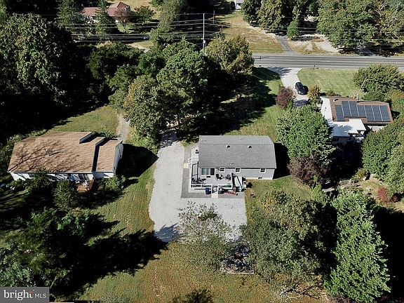 5th image of 1204 Clayton Rd