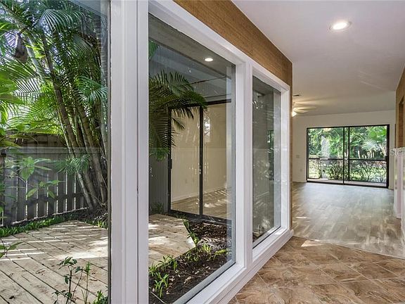 5th image of 222 Woodland Dr