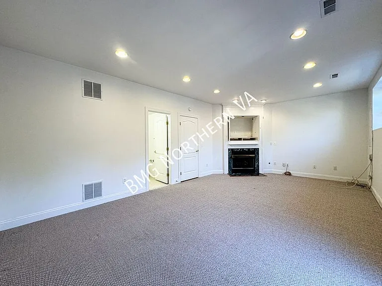 3091 McKinnon Way — Photo 28