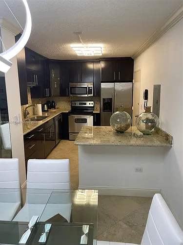 5555 Collins Ave #7Z Photo 1