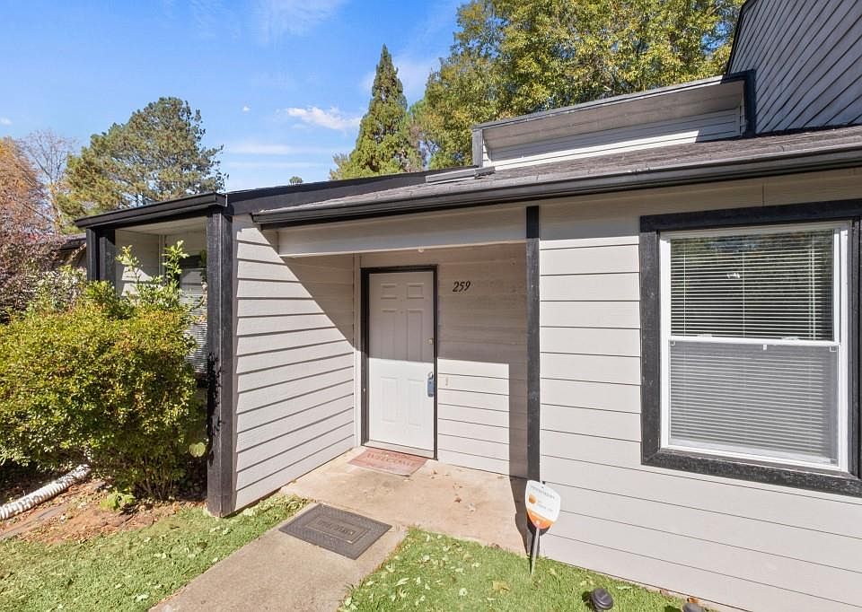 1st image of 259 Heathersett Dr