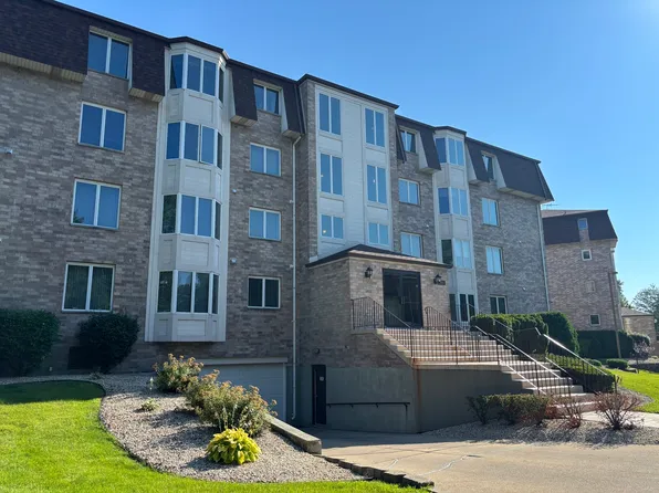 3660 186th St APT 105, Lansing, IL 60438