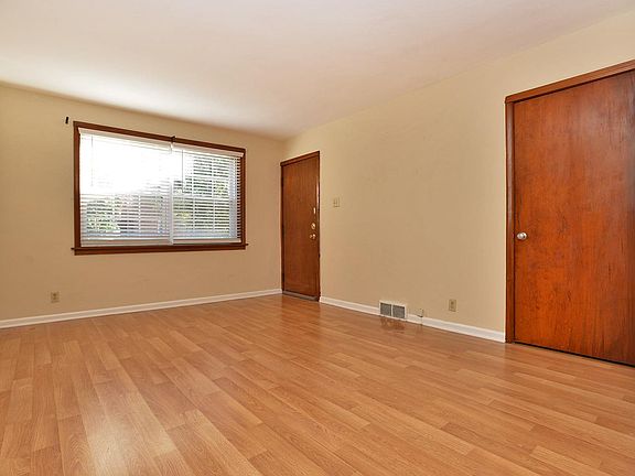 4th image of 5491 Loughborough Ave