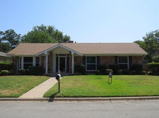 4804 Weyland Dr, Hurst, TX 76053