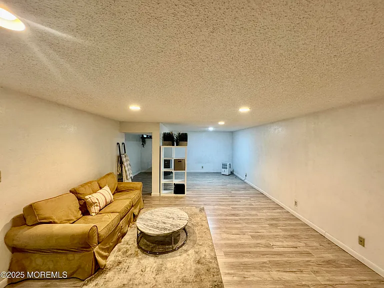 113 Richmond Ct N #67 — Photo 17