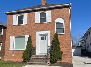 2217 Warren Rd #UP, Lakewood, OH 44107