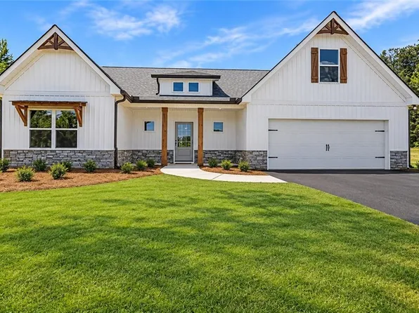 710 Carter Mountain Rd, Rockmart, GA 30153