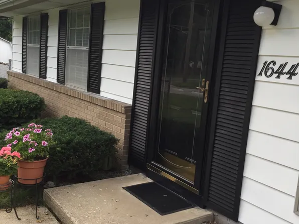 1644 Michigan St, Niles, MI 49120