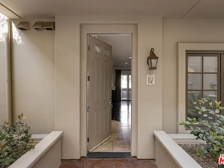 851 N San Vicente Blvd #102 — Photo 9