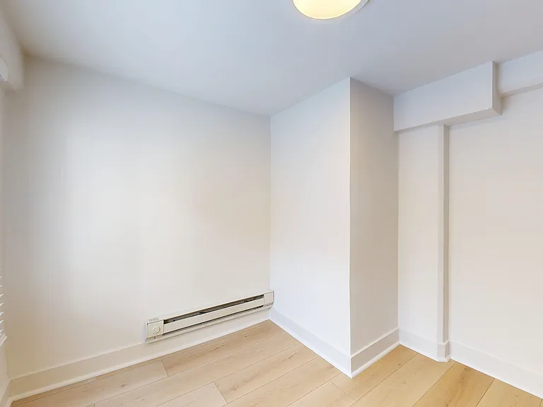 10 Brooklyn Pl #1 — Photo 6