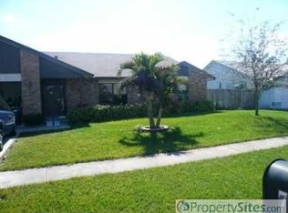 7335 Woodland Creek Ln, Lake Worth, FL 33467