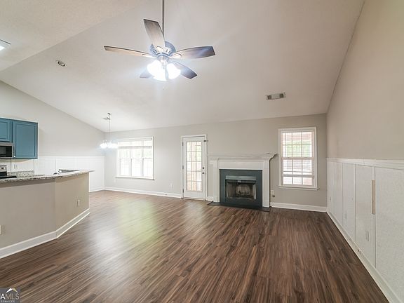3rd image of 165 Jasmine Way