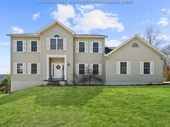 117 Walnut St, Nitro, WV 25143