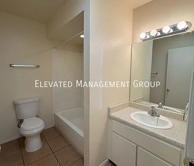 1201 Dickerson Dr SE #D — Photo 13