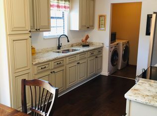 111 Hickory Dr, Jacksboro, TN 37757