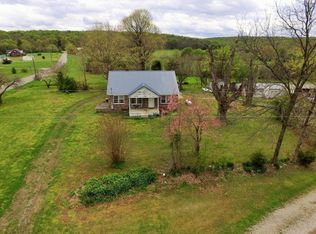 1034 Buncombe Rd, Belvidere, TN 37306