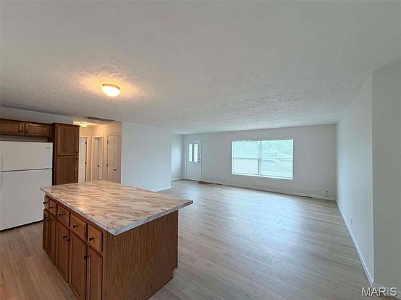 2nd image of 222 Judith Ln