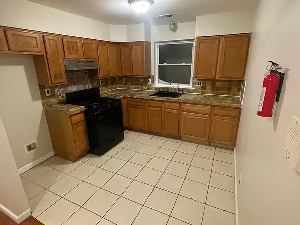 285 S 6th St, Newark, NJ