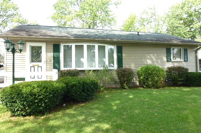 19 Crestview Dr photo 1