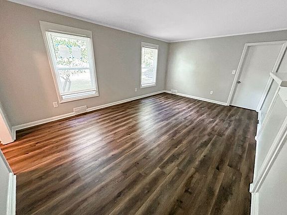 5th image of 5120 Dogwood Pl