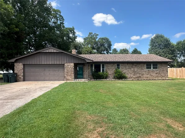 1317 E Hickory St, Okmulgee, OK 74447