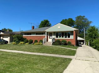 214 N Yale Ave, Arlington Heights, IL 60005