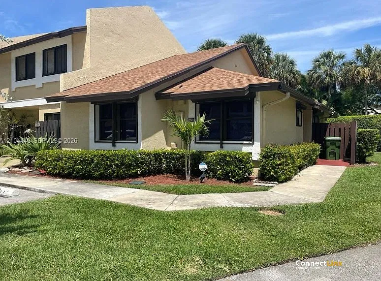 251 SW 96th Ter