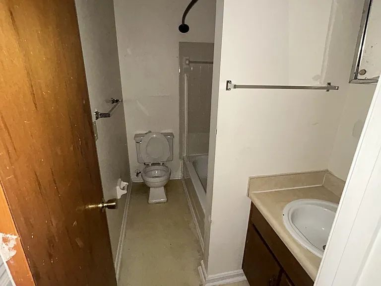 720 E Lincoln Trail Blvd #10 — Photo 5