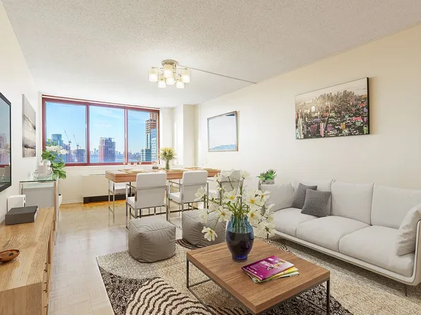 4-74 48th Ave APT 24M, Queens, NY 11101